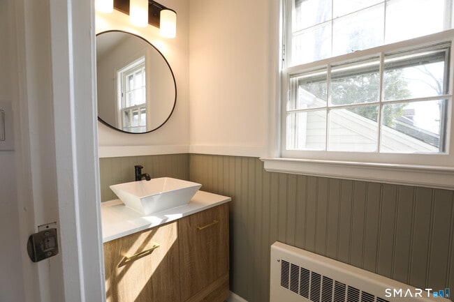 Building Photo - 105 Hyde Rd