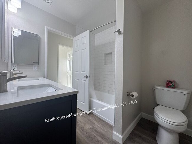 Building Photo - Elegant 4 Bed 2 Bath Home