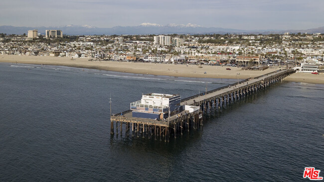 Building Photo - 2400 W Oceanfront