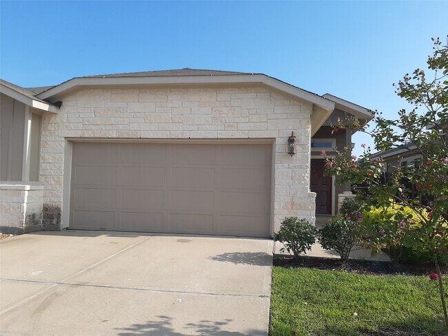 Primary Photo - 9812 Grosbeak Ln
