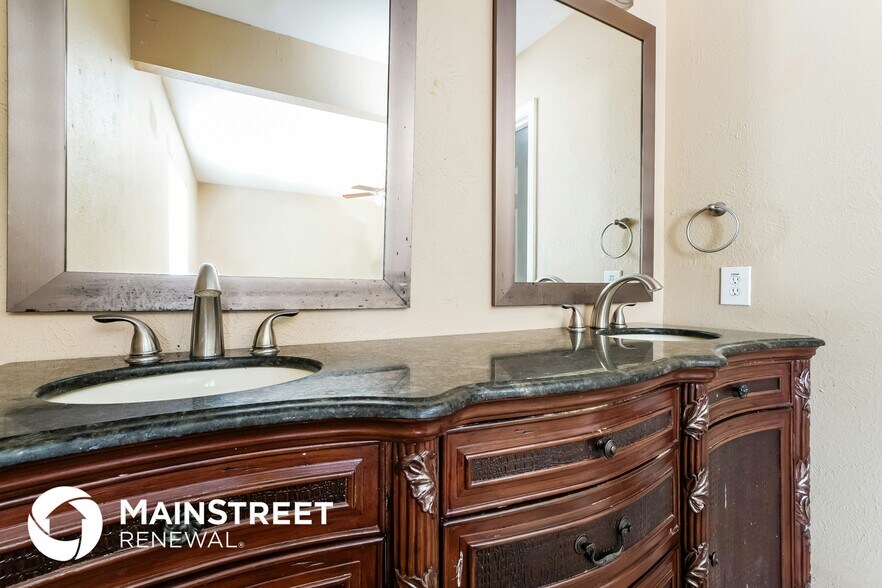 Building Photo - 508 Nora Ln