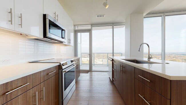 Building Photo - "Luxury Urban Living: Stunning 2-Bed, 2-Ba...