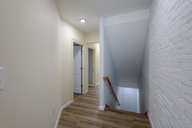 Building Photo - 53 Berkley St