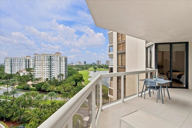 Building Photo - 20185 E Country Club Dr