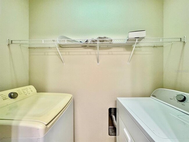 Building Photo - 6713 Breezy Palm Dr