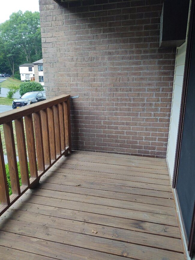 Deck - 3 Hook Rd