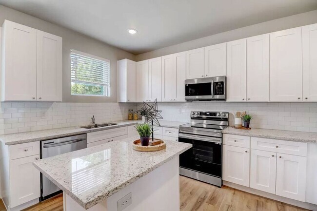 Building Photo - CYPRESS PLAN