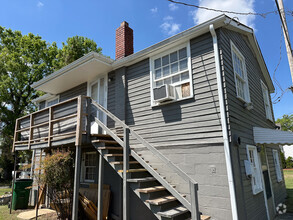 Building Photo - 5328 Lantana Ave