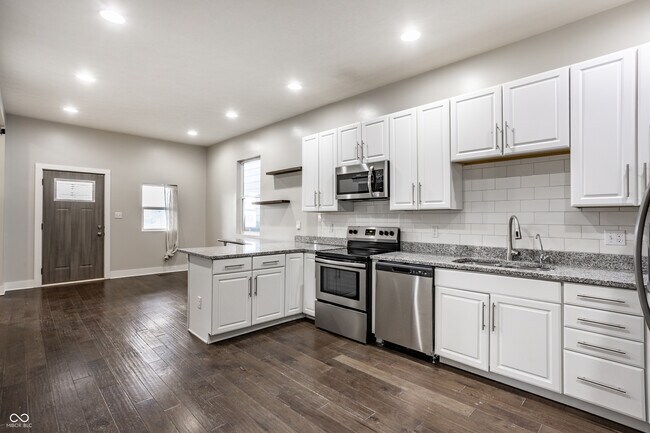 Building Photo - 421 E Morris St