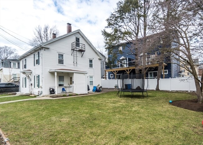 Building Photo - 10 Foundry Ave