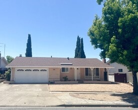 Building Photo - Desirable Home in the Mission San Jose Area of Fremont