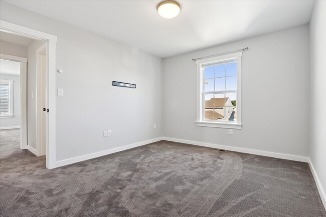 Building Photo - Available Immediately – 4 Bedroom, 2.5 Bat...
