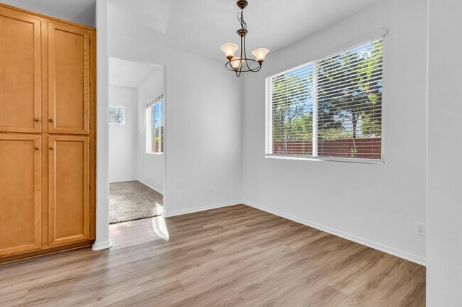 Building Photo - 1067 Princess Kyra Pl