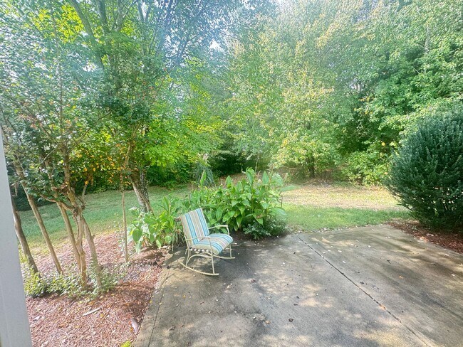 Building Photo - 4bd/2ba House newer neighborhood in between Kannapolis/Concord & close to I85