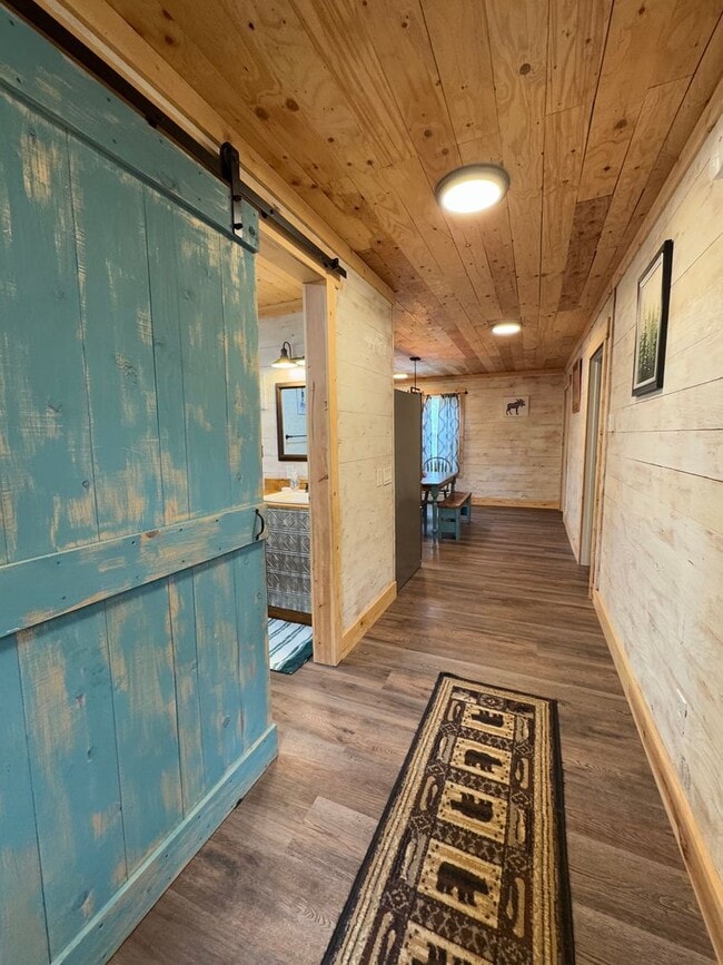 Building Photo - SEASONAL SOLDOTNA HOME!