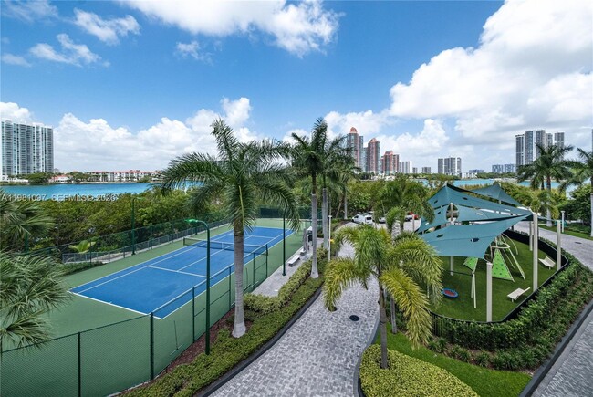Building Photo - 5500 Island Estates Dr