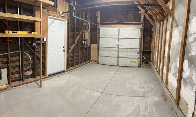 Building Photo - 1164 San Vicente Rd