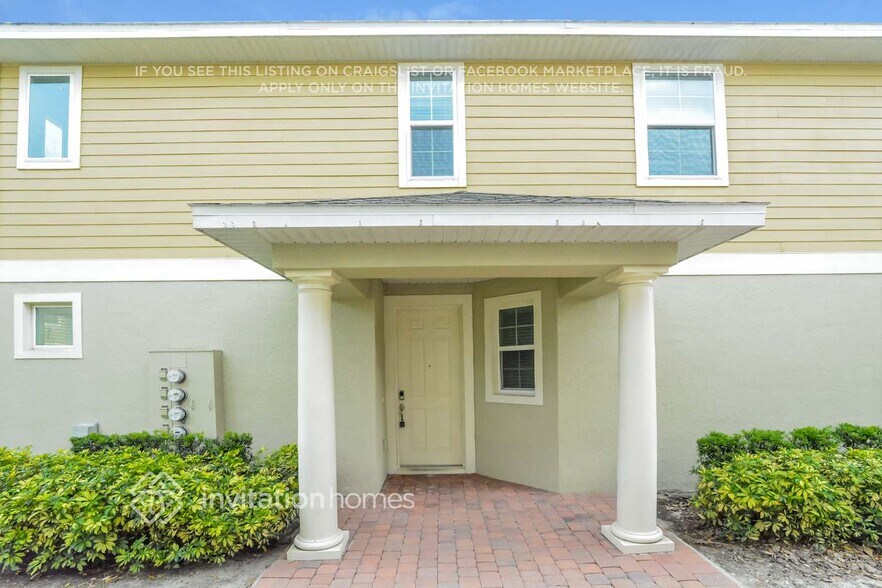 Building Photo - 3572 Sanctuary Dr