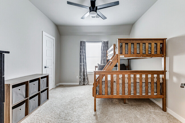 Building Photo - 31430 Vineyard Creek Dr