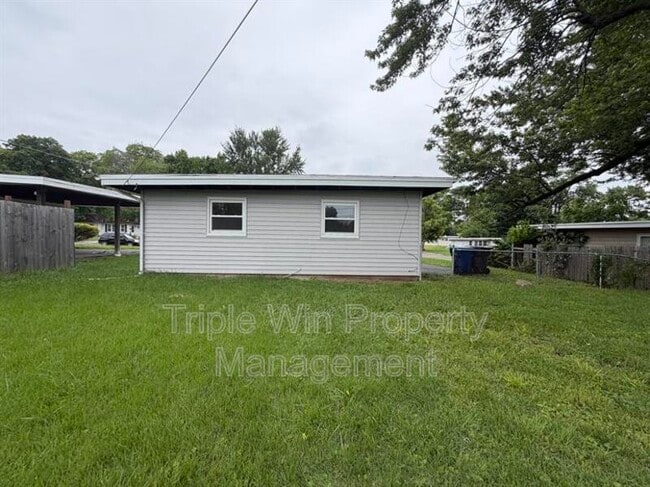 Building Photo - 10 St Celeste Dr
