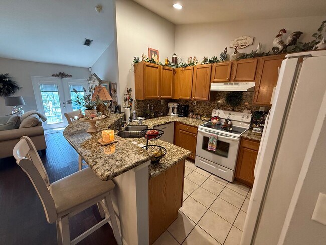 Building Photo - 3/2 Clermont Villa