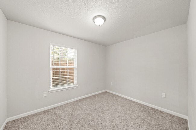 Building Photo - 2106 N Galveston Ave