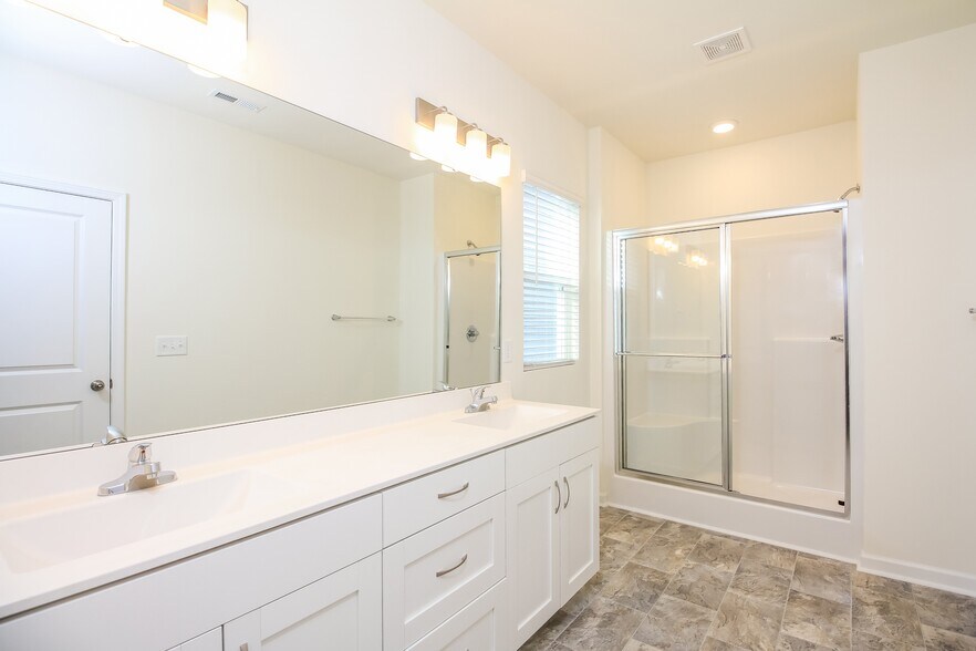 Building Photo - 1517 Corbett St