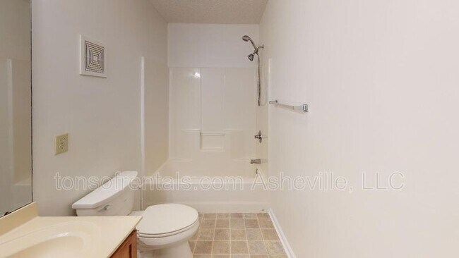 Building Photo - 151 Morningside Ln