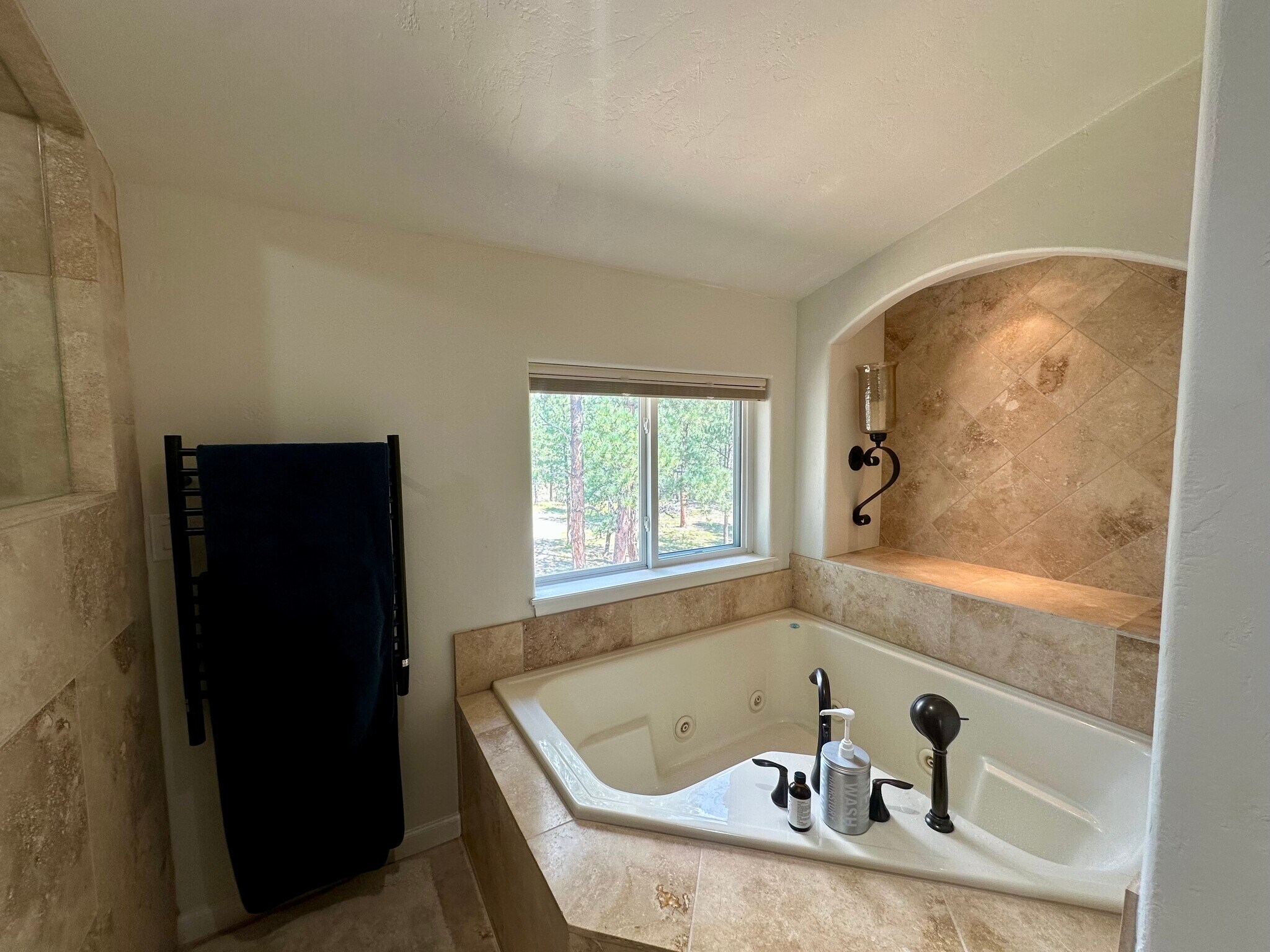 Building Photo - 12683 Fulford Ct