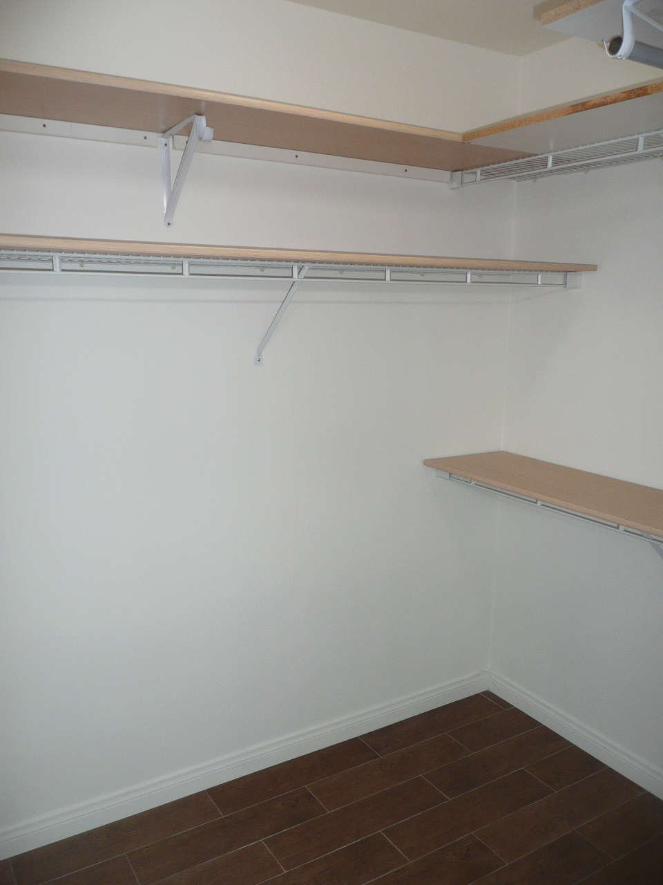 Building Photo - 2630 Dunstan Dr