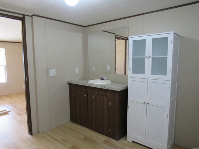 Building Photo - 12 Flintstone Cove