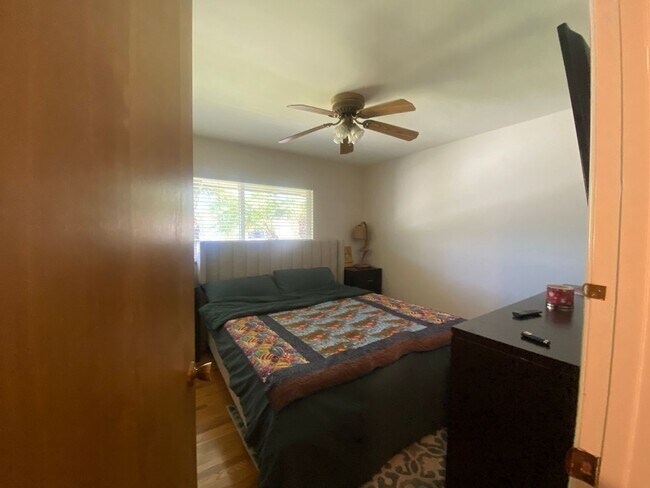 Building Photo - Pool Home in Orange for Lease