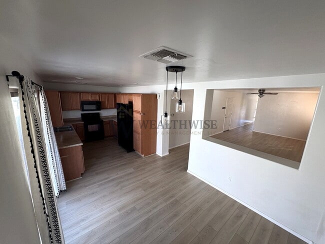 Building Photo - 3 Bedroom 2.5 Bath Home for Rent in Red Rock Village I Solar I 39912 S Farmers Way, Red Rock, AZ ...