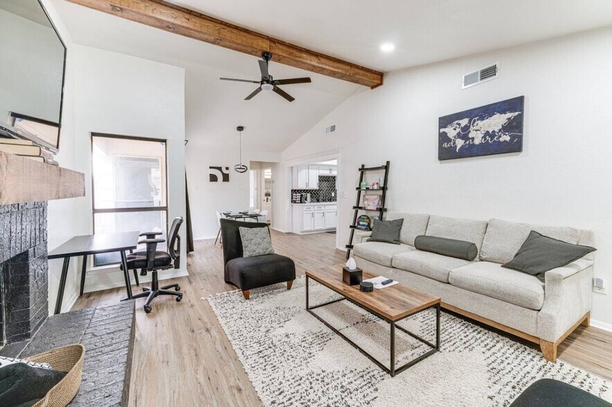 Building Photo - 2912 Pegasus Dr