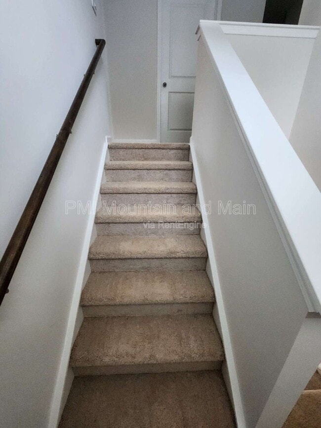 Building Photo - 92 Queen Vly Wy