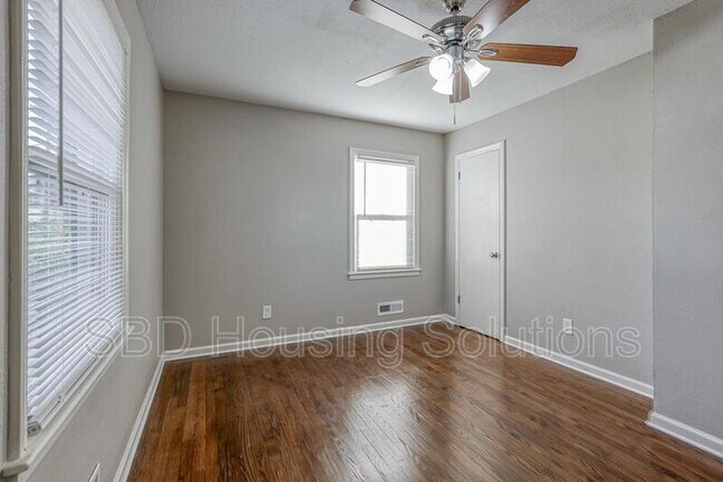 Building Photo - 4811 Martha Truman Rd