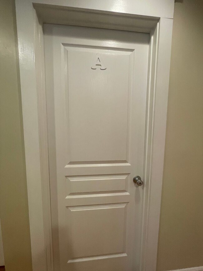 Building Photo - 17-1727 BBCH