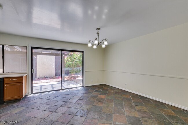 Building Photo - 3318 China Dr