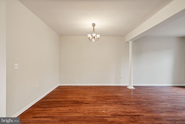 Building Photo - 15701 Palermo Terrace