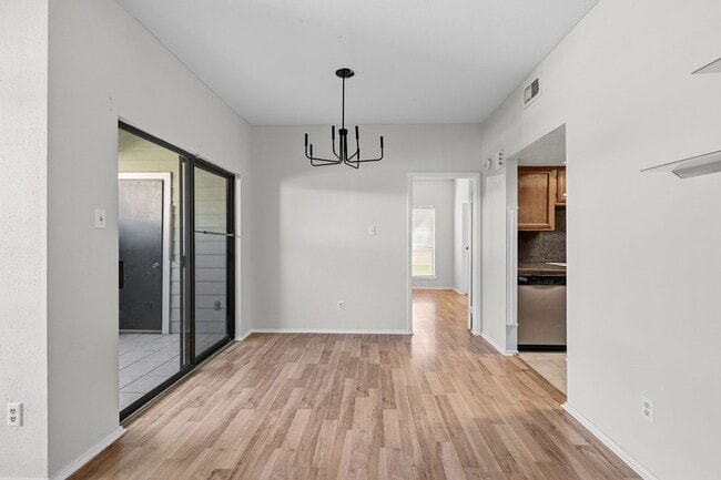Building Photo - 6602 Harbor Town Dr