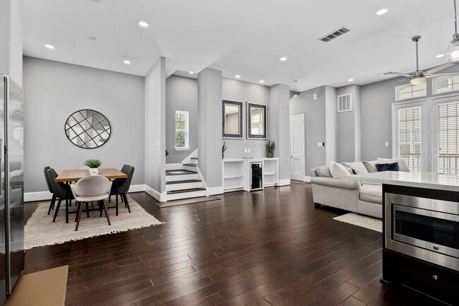 Building Photo - 2120 Genesee St