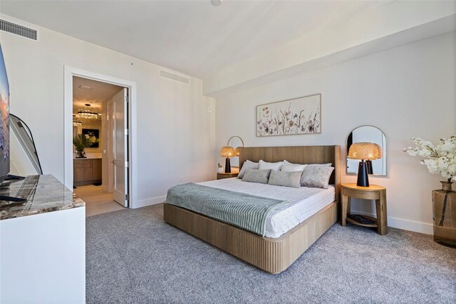 Building Photo - 275 1st Ave S