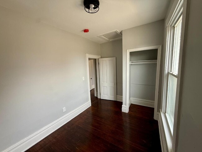 Building Photo - 317 Grove St