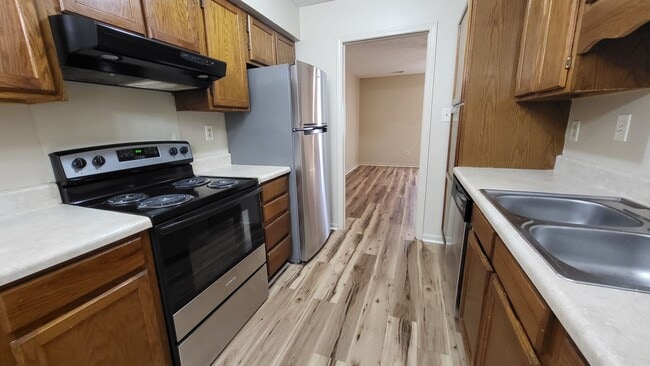Building Photo - 3703 Cliffridge Dr