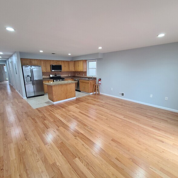 Building Photo - 5206 Cottage Ave