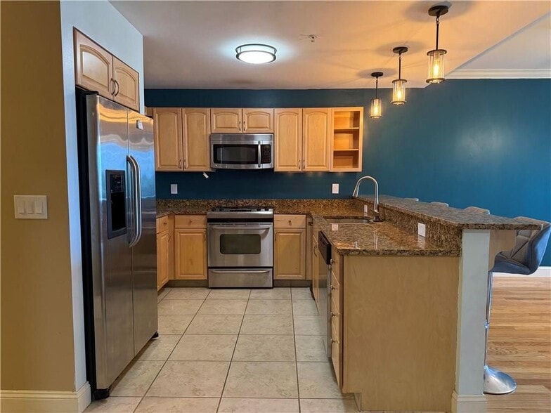 Building Photo - 333 Atwells Ave