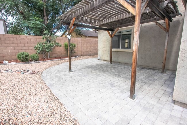 Building Photo - 1379 Allerton Way