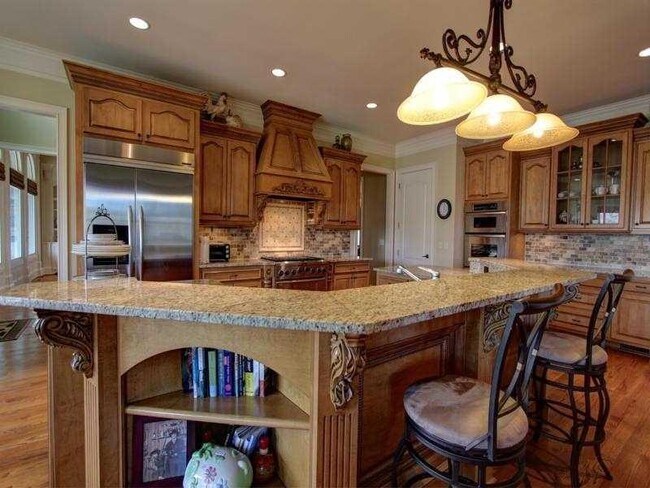 Building Photo - 502 Rivercliff Trce