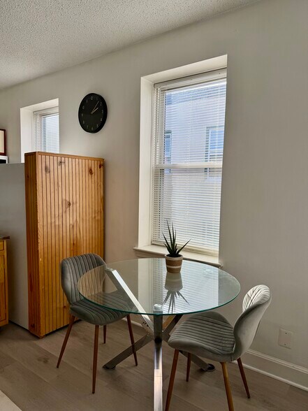 Table - 1415 Commonwealth Ave
