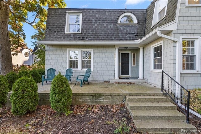 Building Photo - 564 Brookside Ave